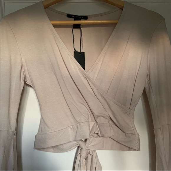 NWT Revamped Faux-Wrap Rear Tie Crop Top - Picture 2 of 6